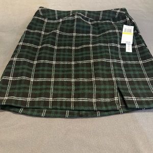 NWT juniors green plaid mini skirt